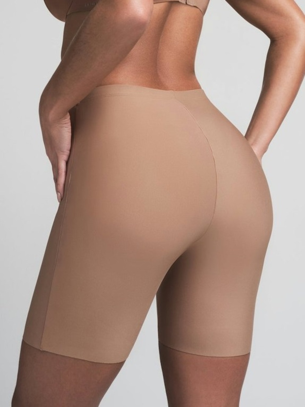 SKIMS body butt enhancing short color Sienna